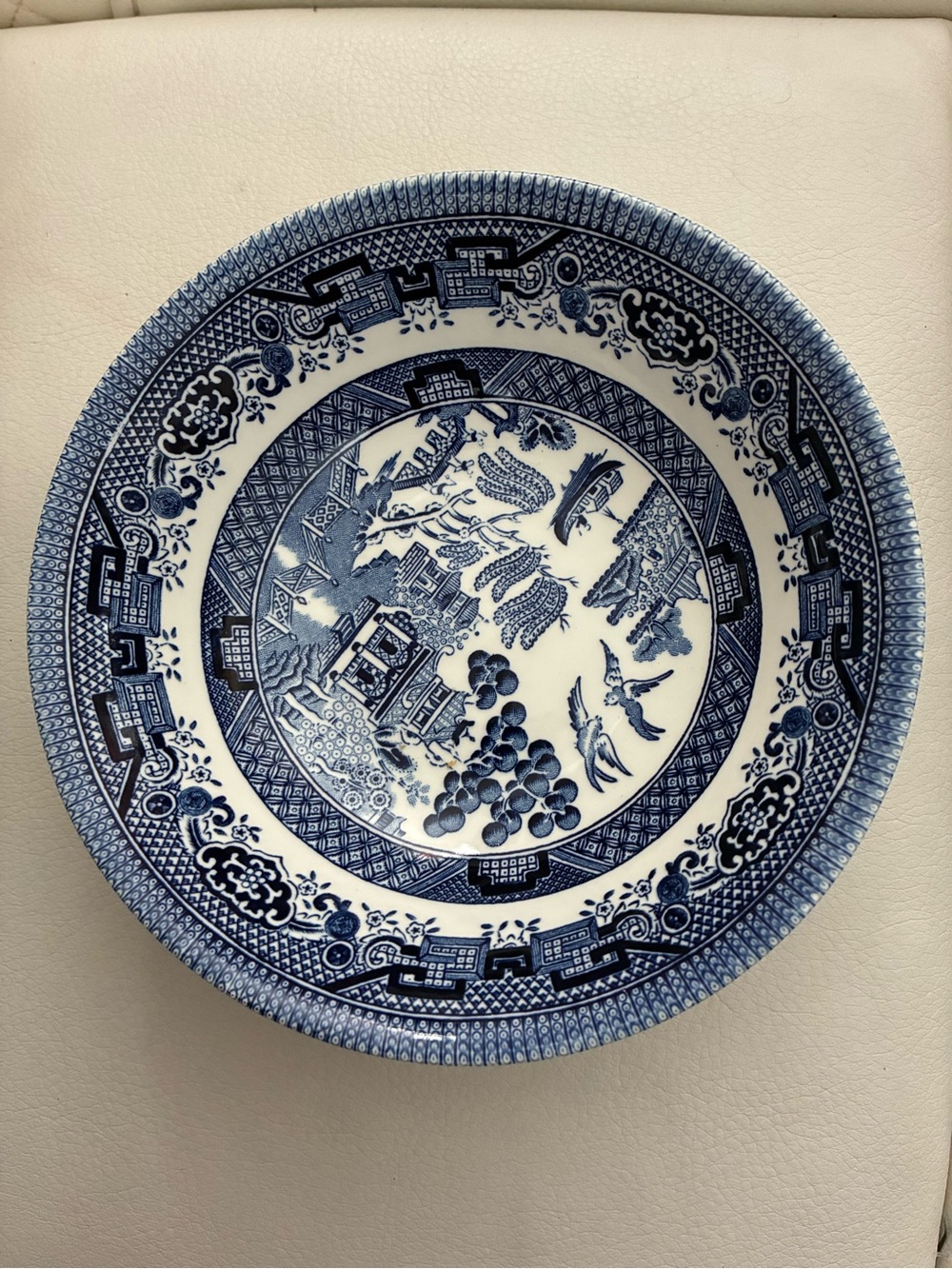 Blue Willow Pattern Decorative Serving bowl - Classic Blue and White